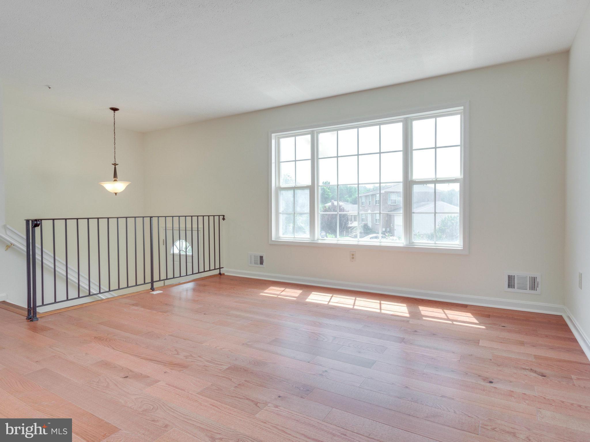 12214 Birchview Drive Clinton, MD 20735 - Photo 8 of 25 Living Room