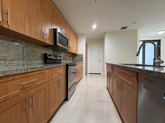 $3,000 | 281 Bella Sol Way, West Palm Beach, FL 33406