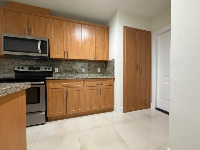 $3,000 | 281 Bella Sol Way, West Palm Beach, FL 33406