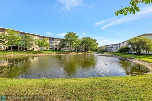 $199,000 | 1801 Eleuthera Point, Unit E1, Coconut Creek, FL 33066