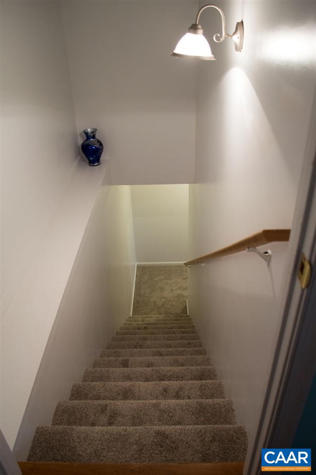 173 Top Ridge Road Stanardsville, VA 22973 - Photo 22 of 40 a view of entryway