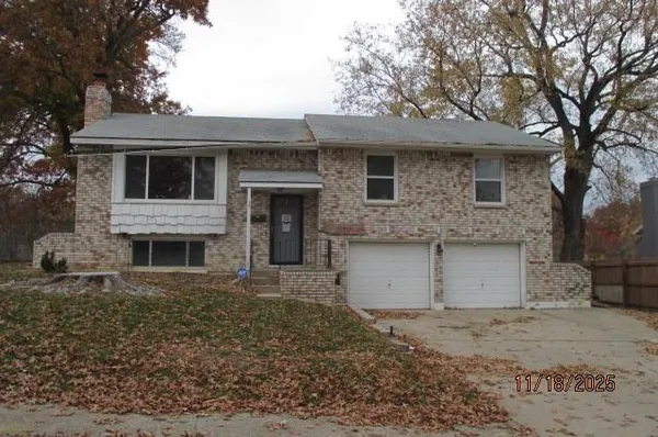 $194,000 | 15412 East 42nd Place, Independence, MO 64055