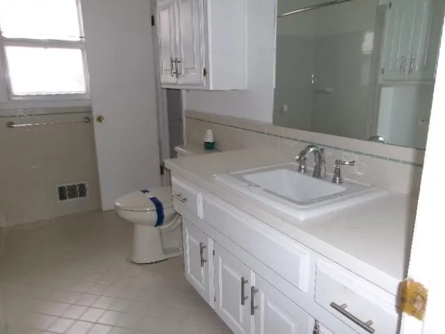 $221,000 | 15412 East 42nd Place, Independence, MO 64055