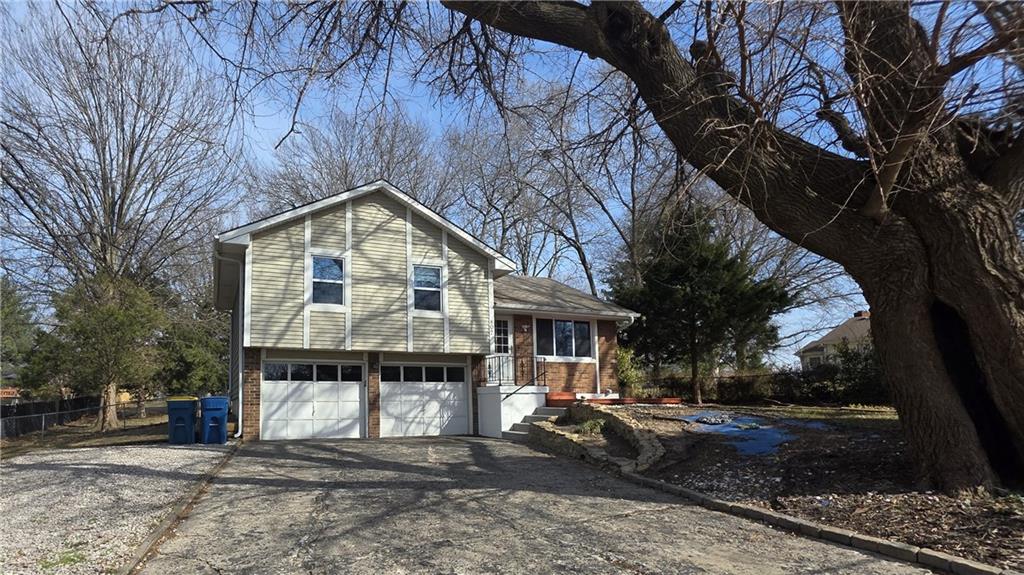 807 Conistor Street Liberty, MO 64068 - Photo 1 of 13