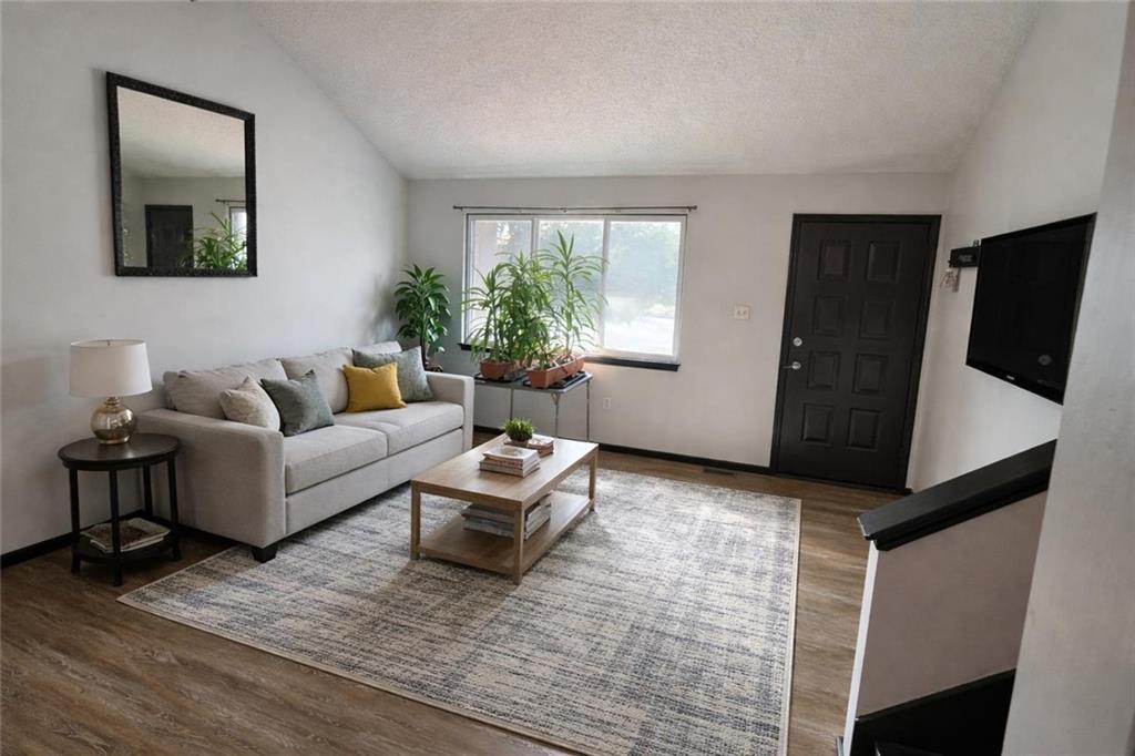 807 Conistor Street Liberty, MO 64068 - Photo 2 of 13