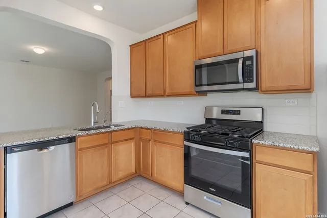 $2,150 | 29960 Versace, Bulverde, TX 78163