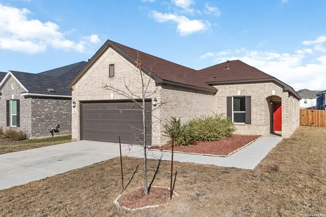 $2,150 | 29960 Versace, Bulverde, TX 78163