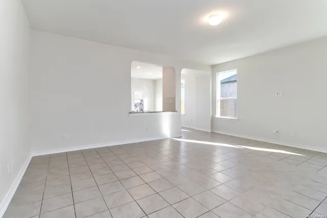 $2,150 | 29960 Versace, Bulverde, TX 78163