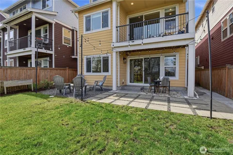 $1,100,000 | 7012 30th Place Southwest, Seattle, WA 98126