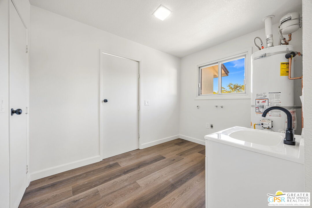 2025 North Victoria Road Palm Springs, CA 92262 - Photo 6 of 38