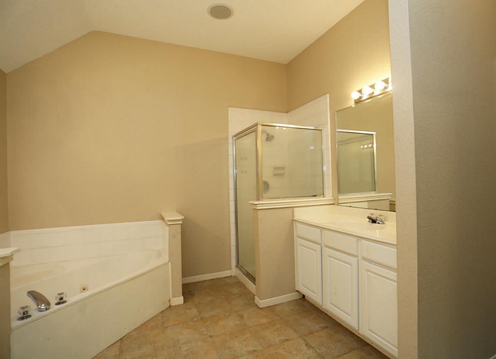 1718 Calmar Drive Spring, TX 77386 - Photo 16 of 26