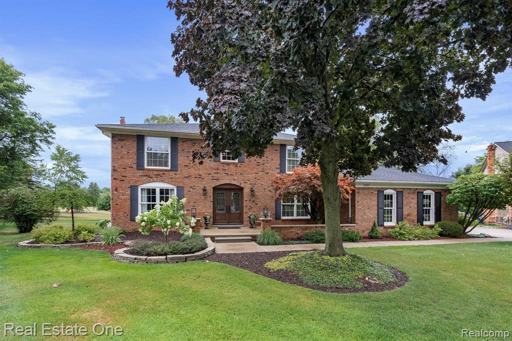 3307 Salem Court Rochester Hills, MI 48306 - Photo 1 of 36