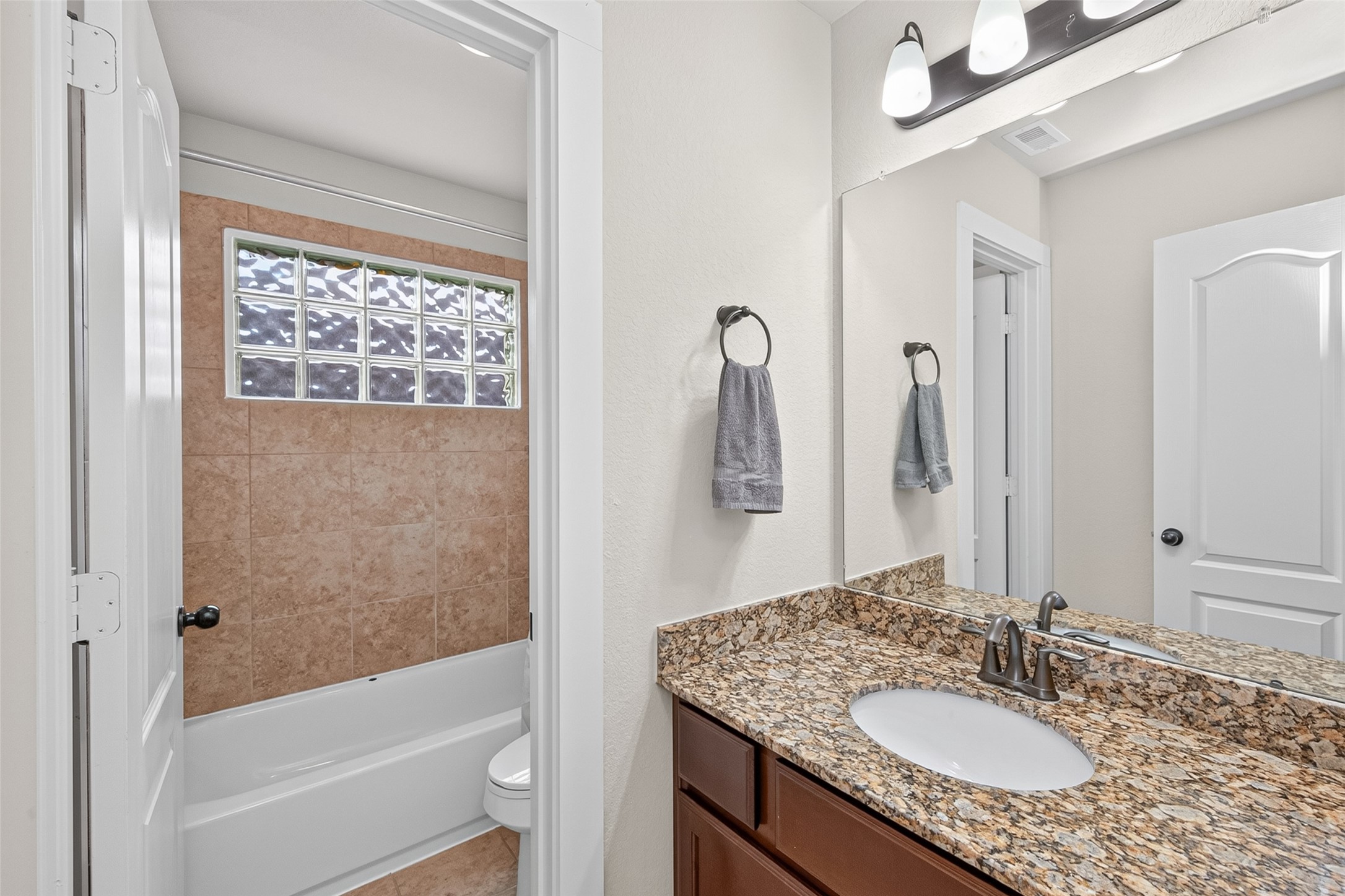 20623 Alfonso Court Spring, TX 77388 - Photo 17 of 34