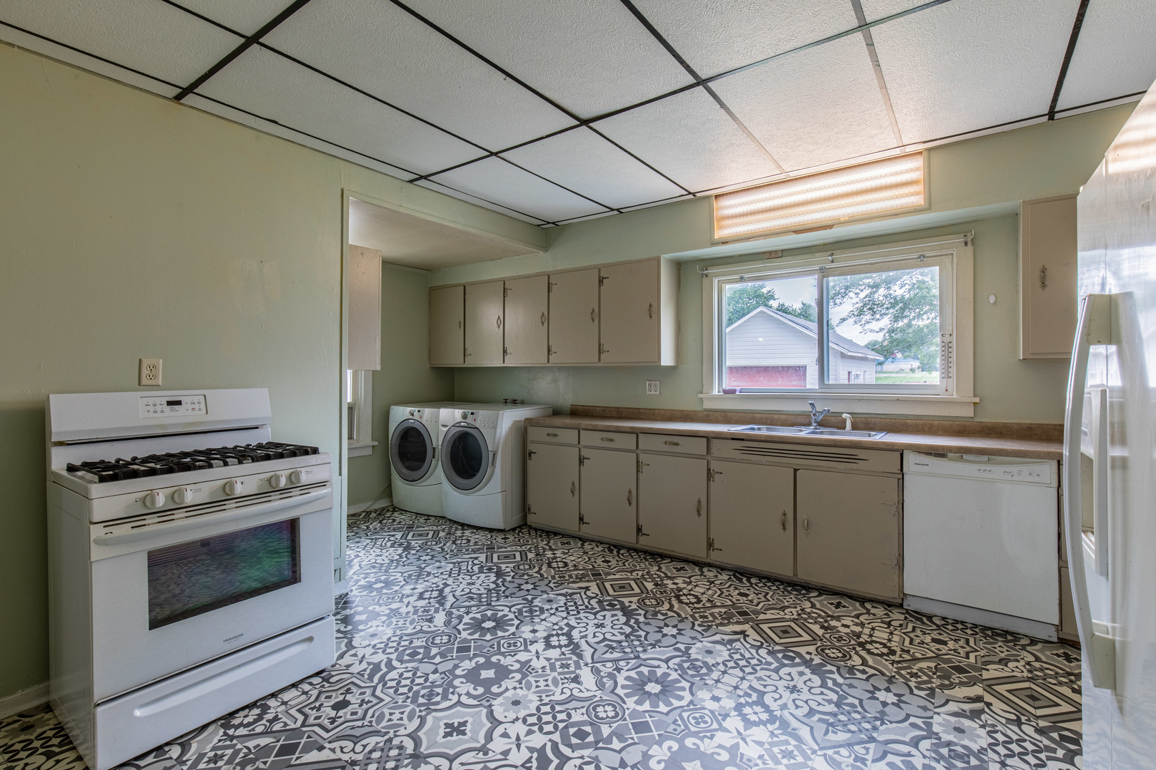 809 North Euclid Avenue Princeton, IL 61356 - Photo 5 of 17