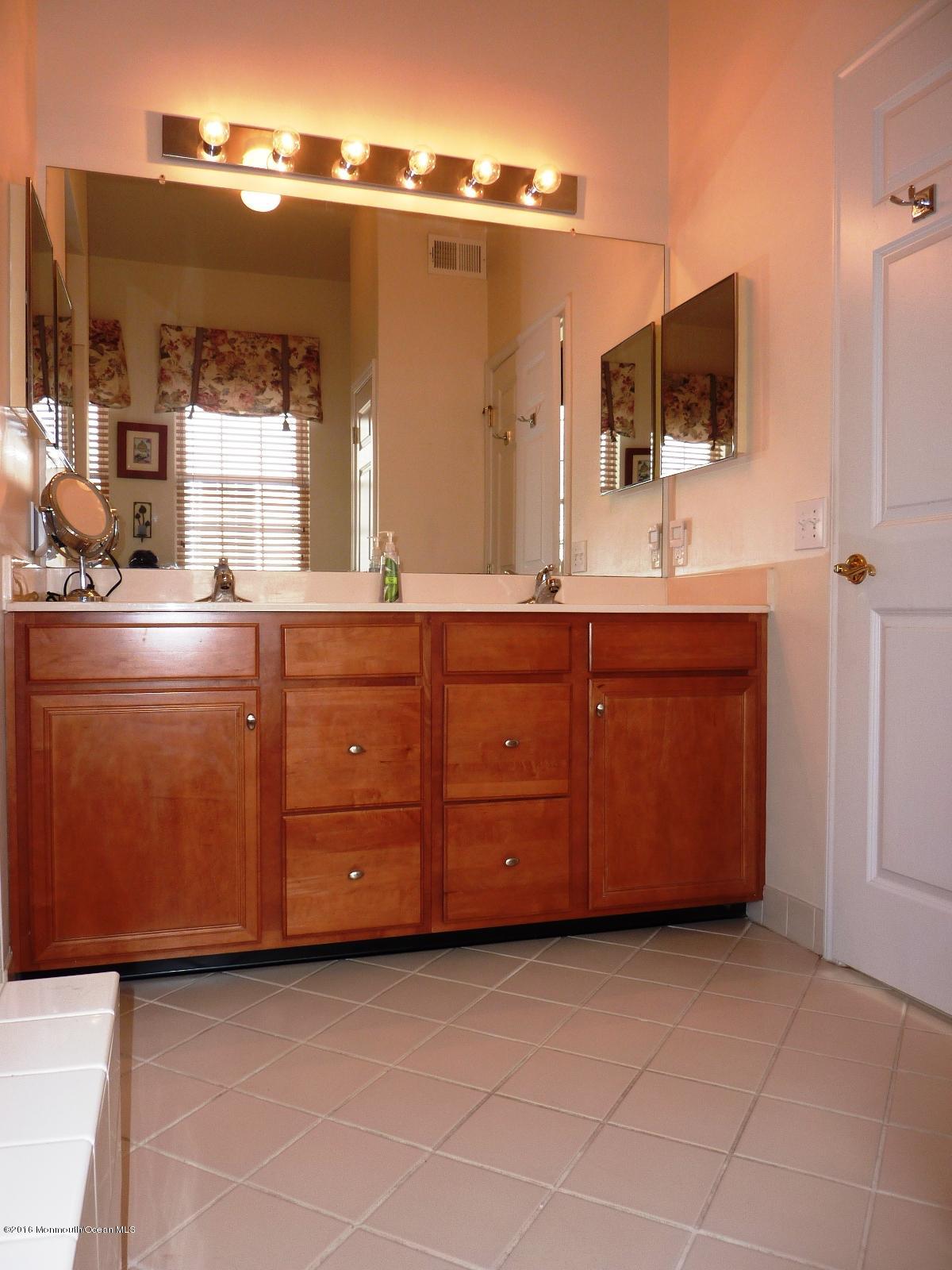 22 Shoal Road Jackson, NJ 08527 - Photo 18 of 29 P1090346