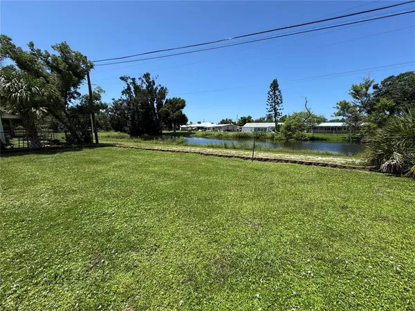 $3,000 | 239 Hammock Terrace, Venice, FL 34293