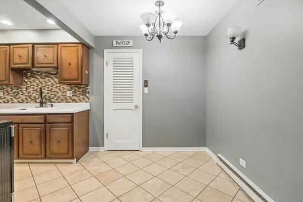 $209,900 | 9808 Karlov Avenue, Unit D, Oak Lawn, IL 60453