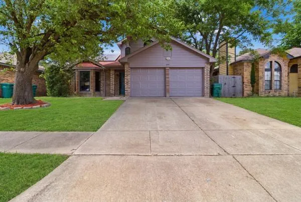 $299,900 | 606 Lemons Street, Cedar Hill, TX 75104