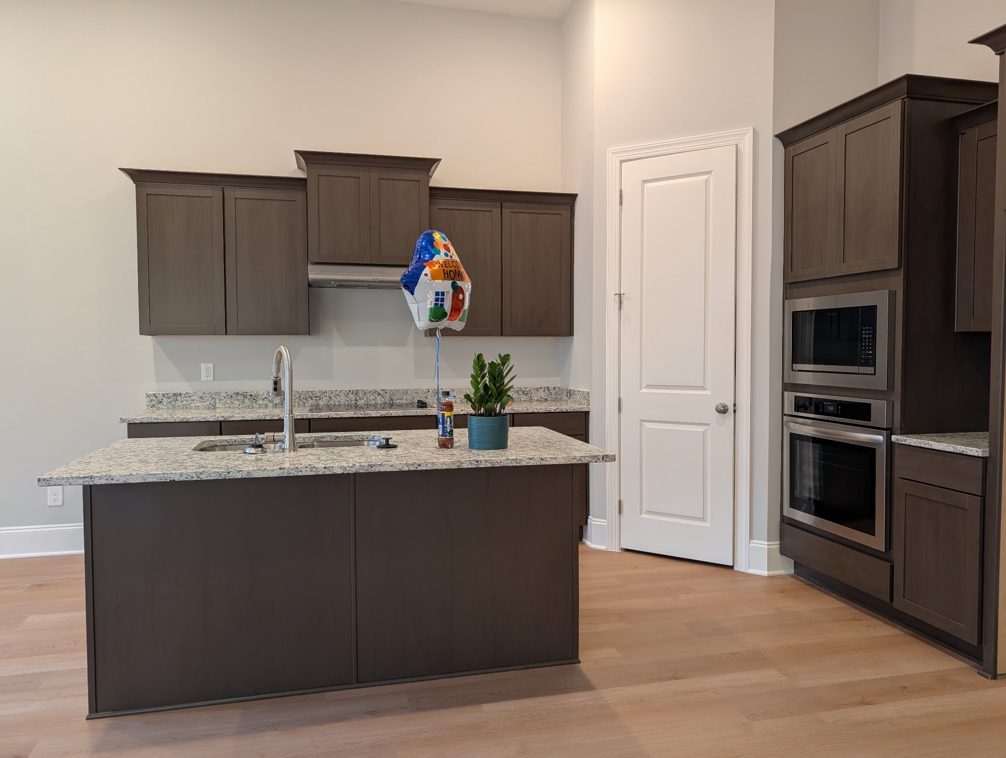6135 Beckwith Road Mount Juliet, TN 37122 - Photo 24 of 33 a view of kitchen with stainless steel appliances granite countertop a stove and a refrigerator