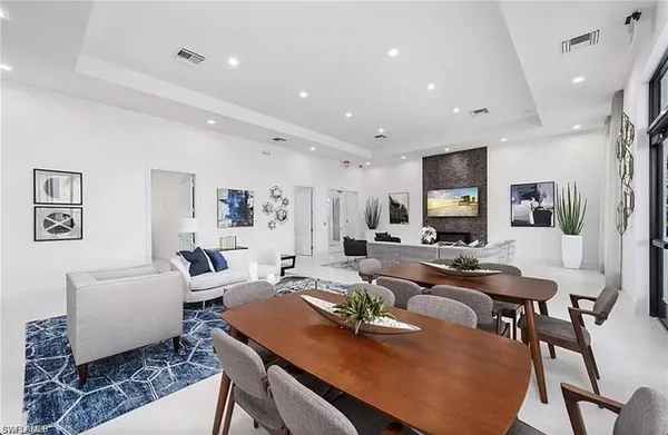 $2,995 | 7324 Rockefeller Drive, Naples, FL 34119