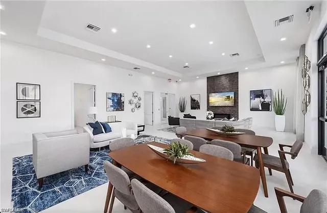 $2,995 | 7324 Rockefeller Drive, Naples, FL 34119