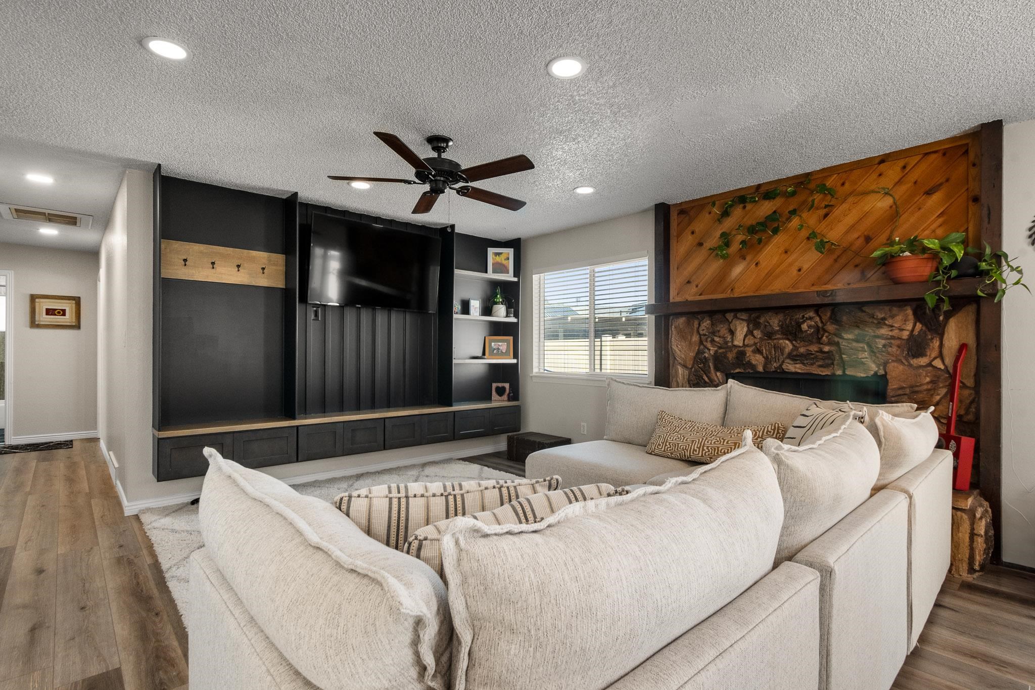 3016 Country Road Grand Junction, CO 81504 - Photo 6 of 29 Gallery Image 6