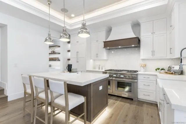 $5,595,000 | 462 Westbourne Street, La Jolla, CA 92037