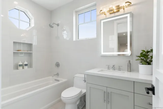 $5,595,000 | 462 Westbourne Street, La Jolla, CA 92037