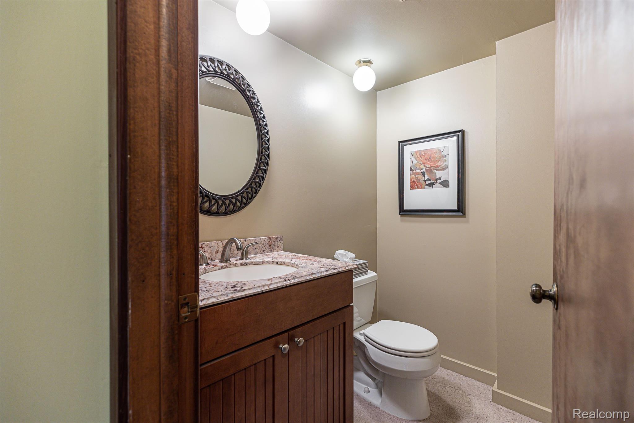 1960 East Gunn Road Rochester, MI 48306 - Photo 16 of 52 Entry Level Half Bath