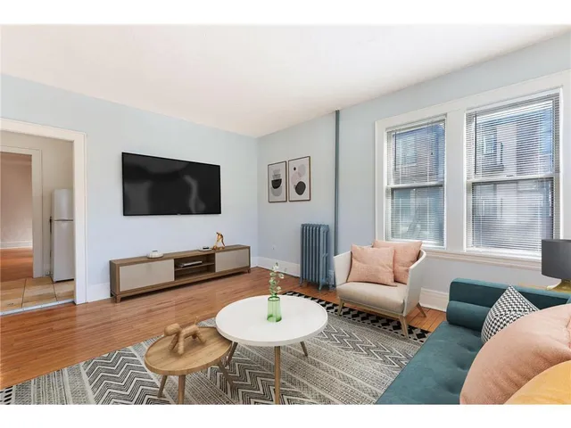 $1,295 | 1917 Emerson Avenue South, Unit 301, Minneapolis, MN 55403