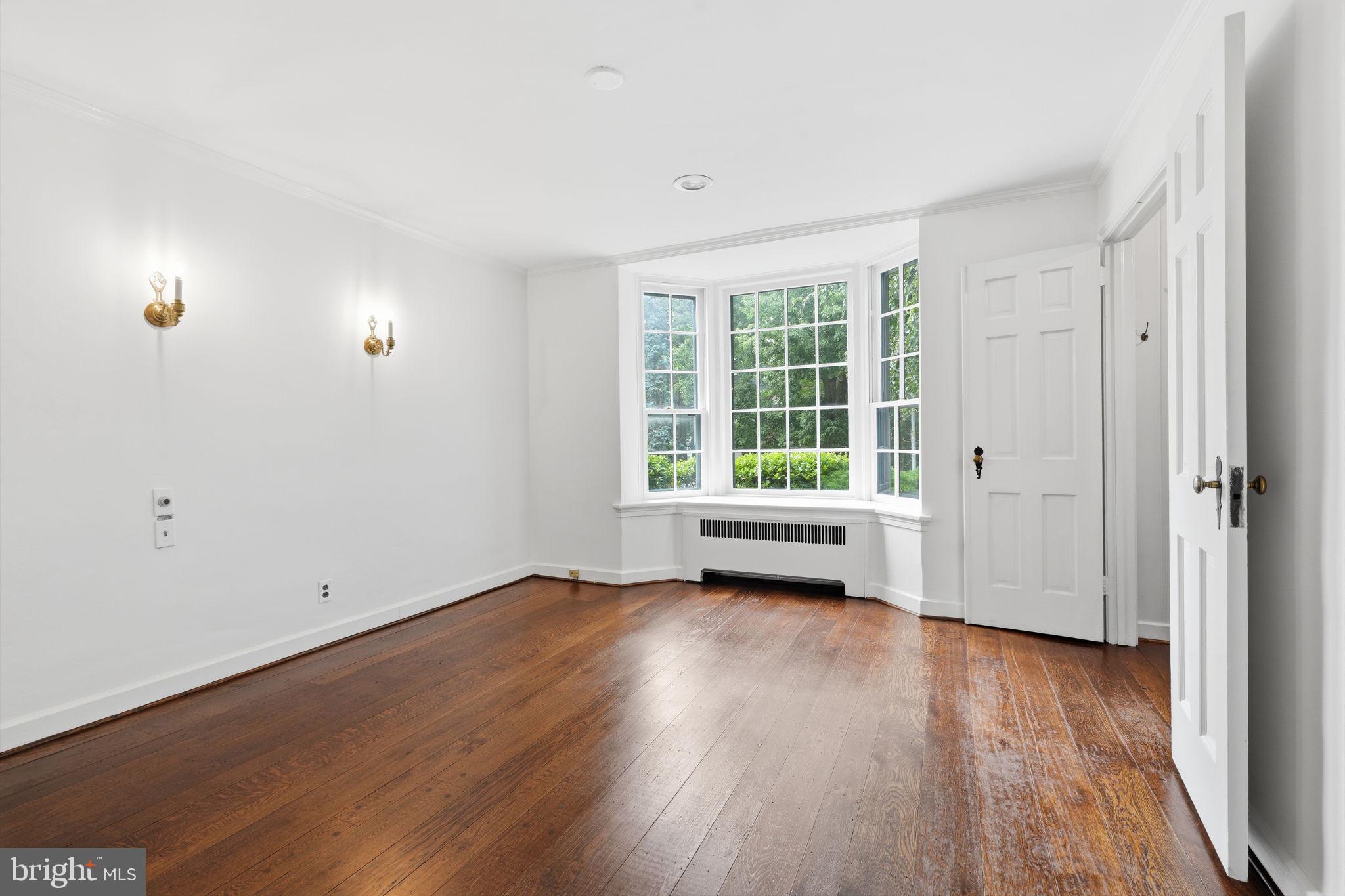404 Old Farm Road Wyncote, PA 19095 - Photo 9 of 41 Bright and airy space with charm.