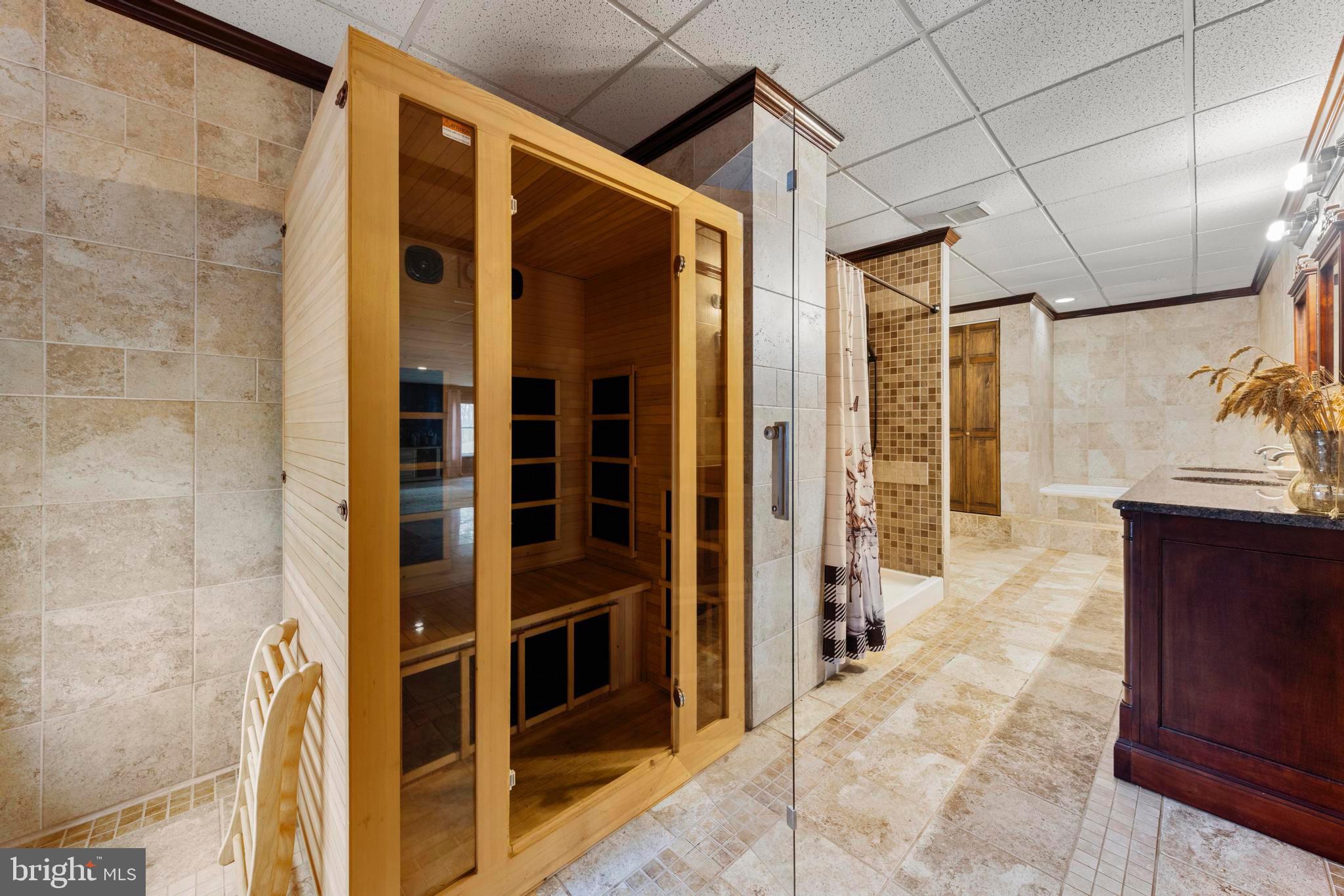 77 West Greenbush Road Tuckerton, NJ 08087 - Photo 28 of 75 a view of front door of house and living room