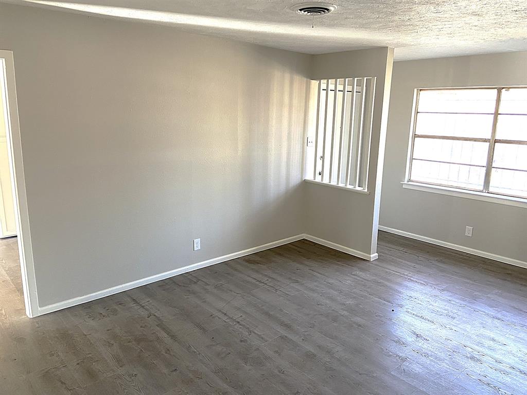 1416 Glasgow Road Fort Worth, TX 76134 - Photo 5 of 15