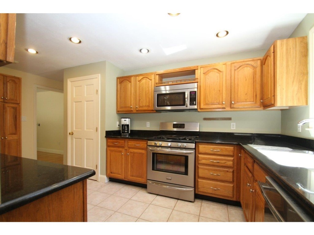 47 Birch Road Chester, NH 03036 - Photo 2 of 36