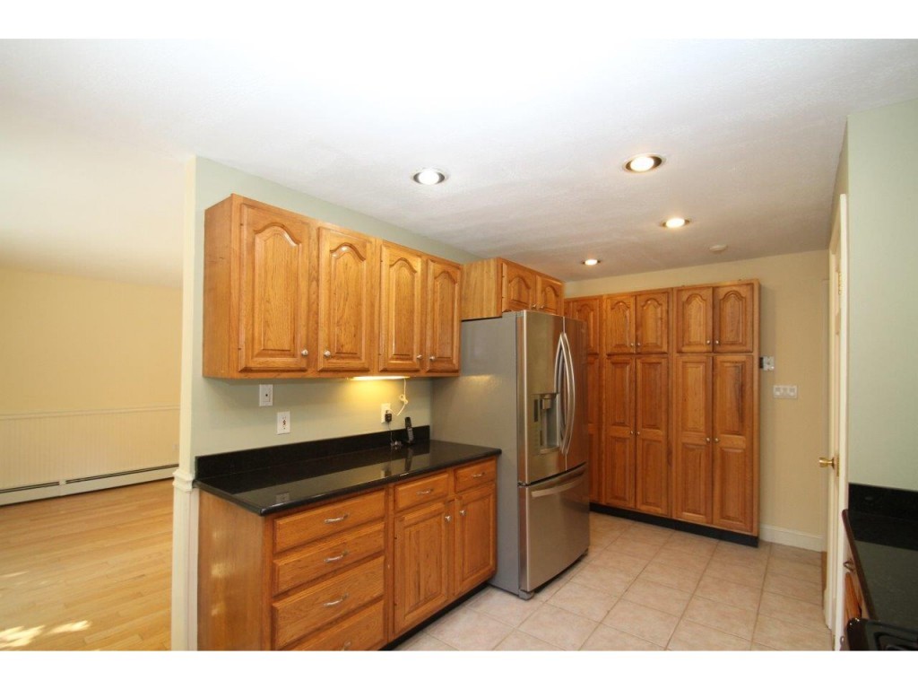47 Birch Road Chester, NH 03036 - Photo 4 of 36