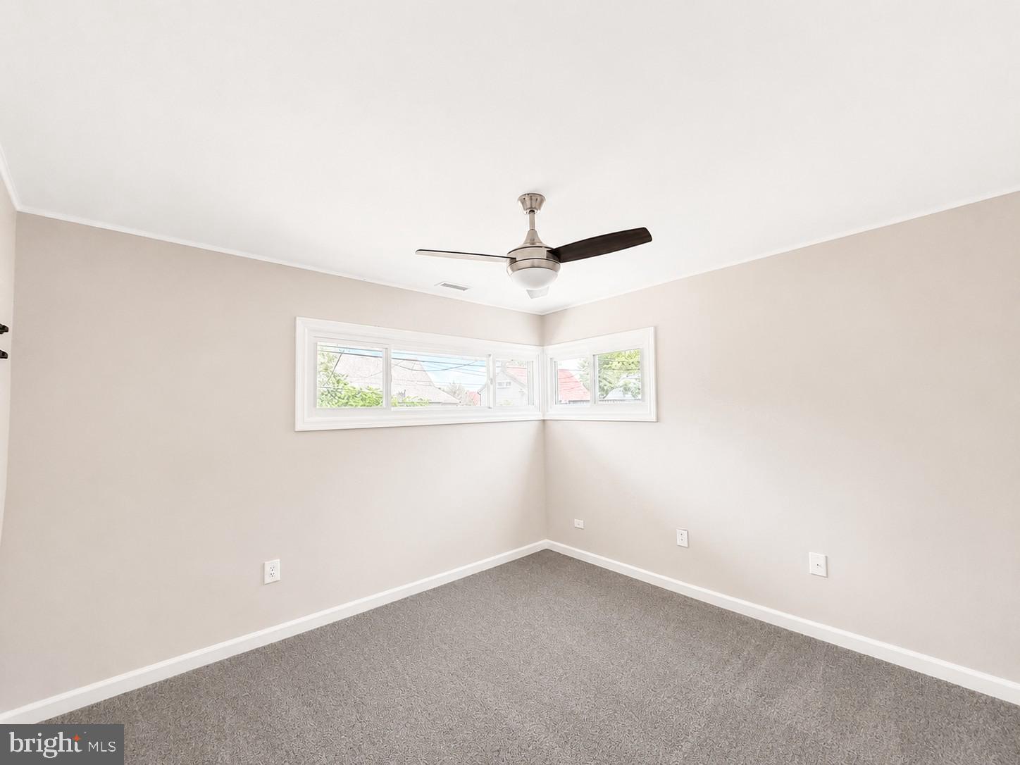 32 Great Oak Road Levittown, PA 19057 - Photo 14 of 27
