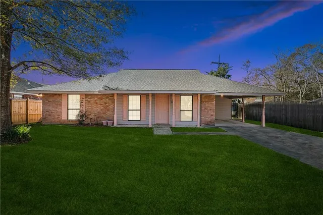 $159,000 | 301 Cedar Lane, Ponchatoula, LA 70454