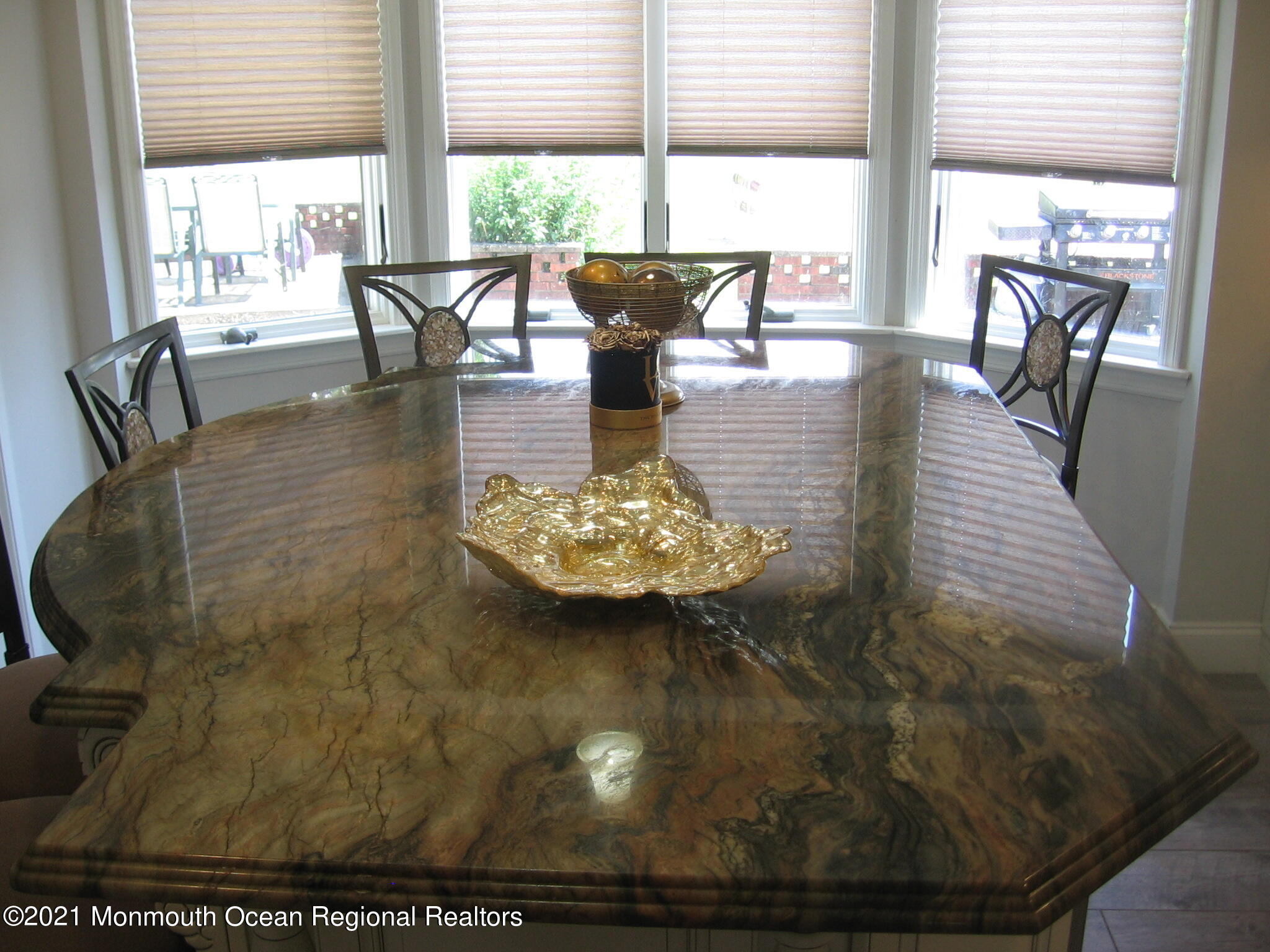18 Quebec Road Marlboro, NJ 07746 - Photo 9 of 49 9-uMbzBfXjRidk2NTS9doW_temp