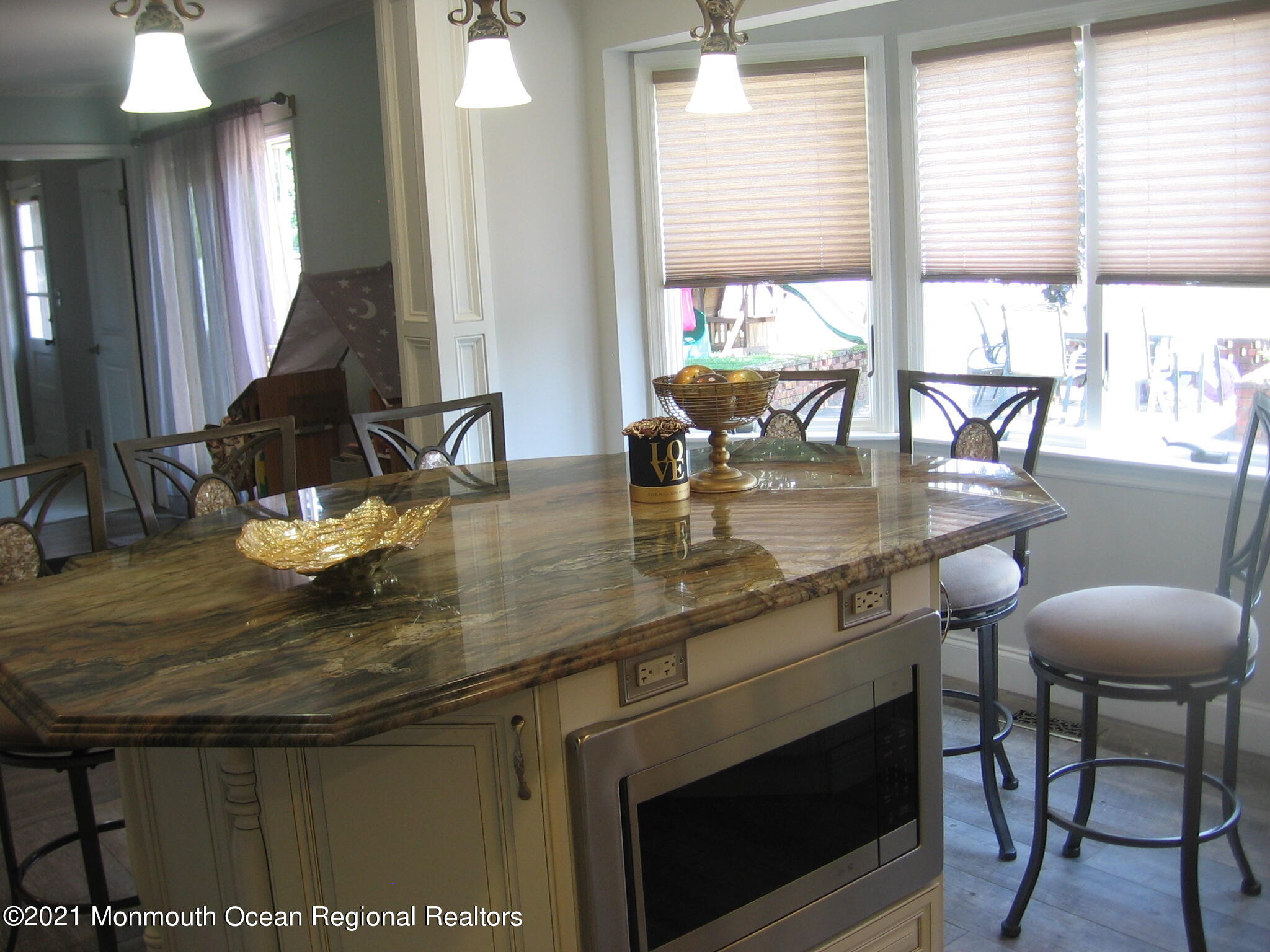 18 Quebec Road Marlboro, NJ 07746 - Photo 10 of 49 10-xfounQEISZ9XNXPicgdg_temp