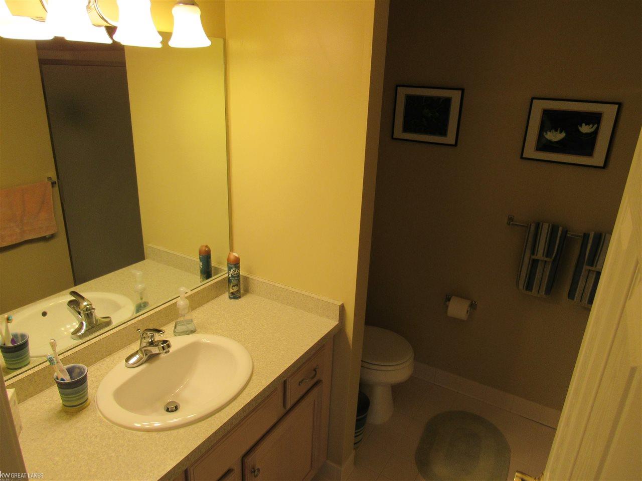 33496 Utica Road Fraser, MI 48026 - Photo 23 of 23 31344939-22.JPG
