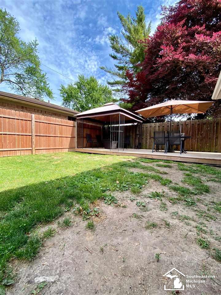1843 Goddard Road Wyandotte, MI 48192 - Photo 9 of 67 50013869-8.JPG