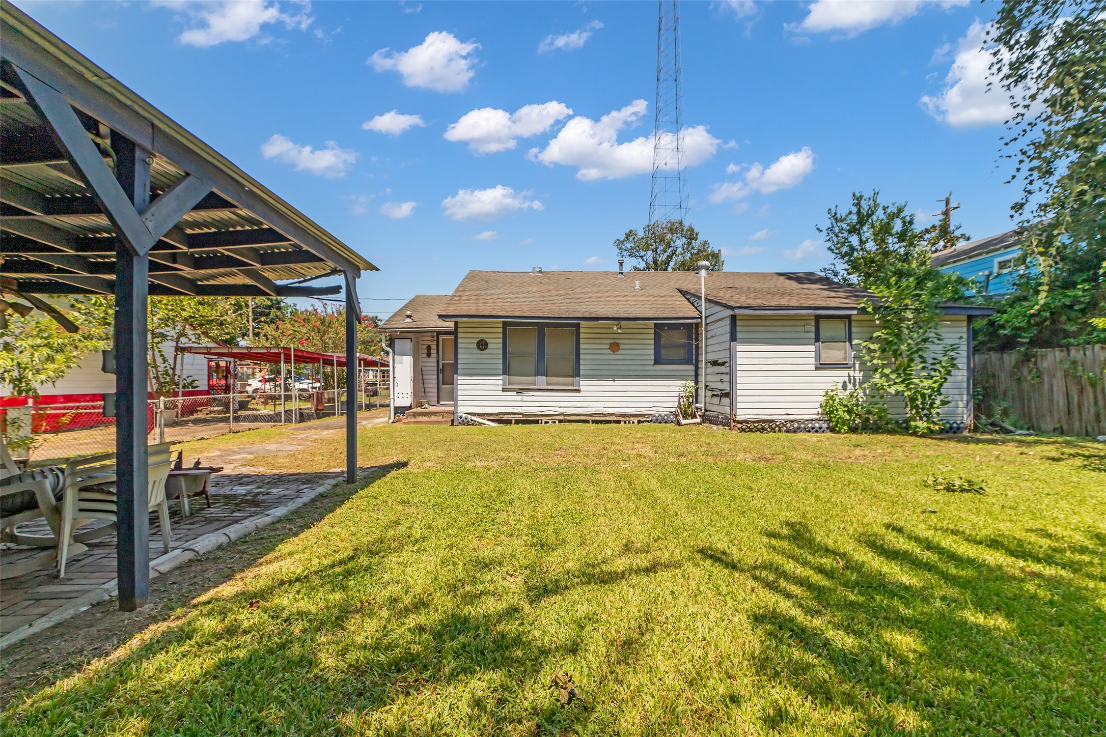 105 Oddo Street Houston, TX 77022 - Photo 3 of 12