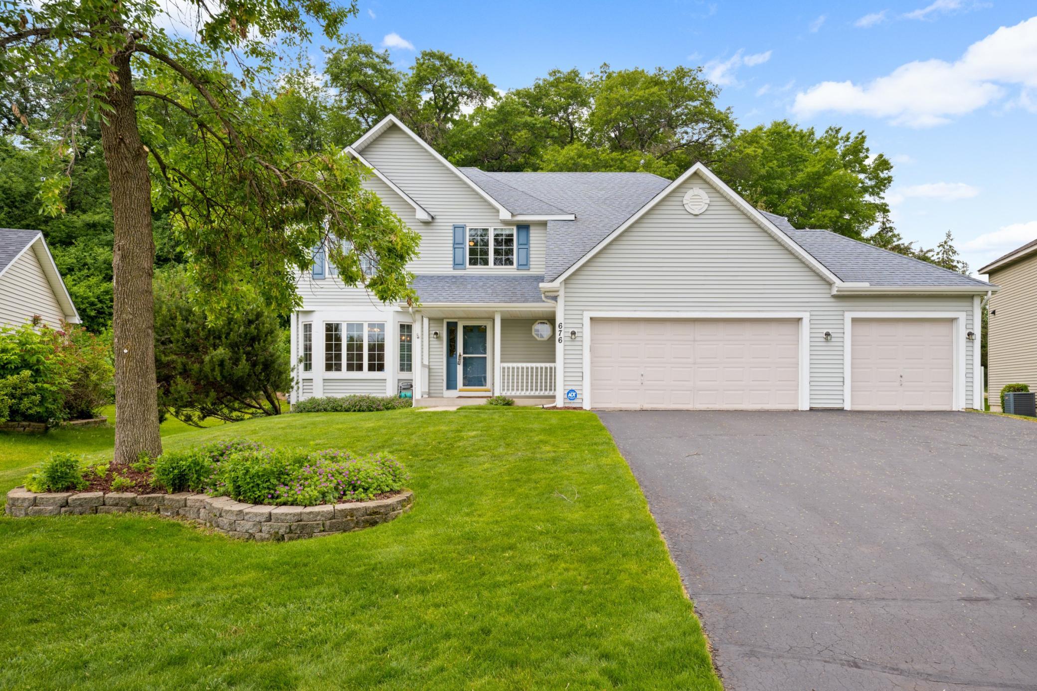 676 Falcon Ridge Road Woodbury, MN 55125 - Photo 1 of 34