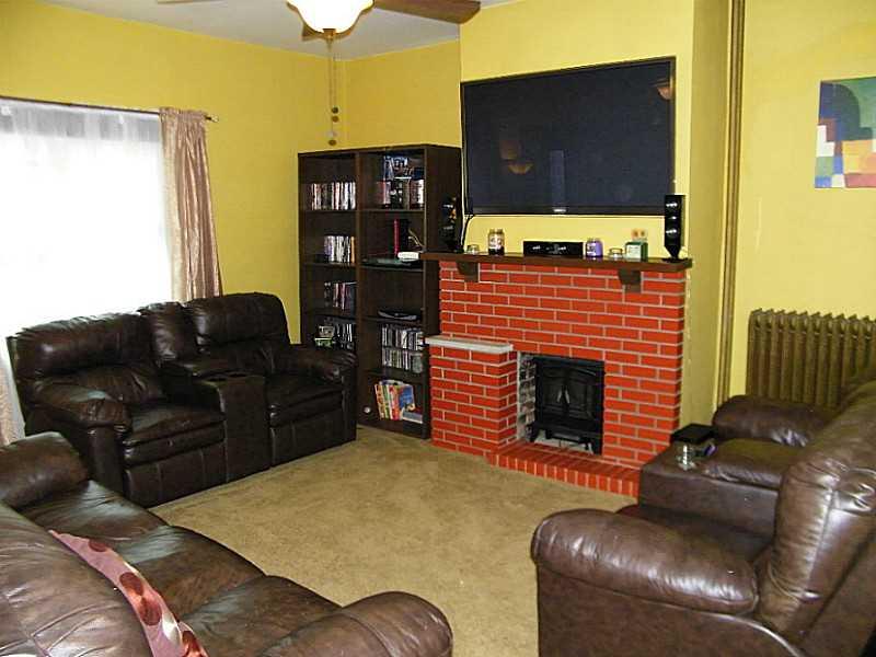 164 Churchill Road Turtle Creek, PA 15145 - Photo 3 of 25 Living Room.