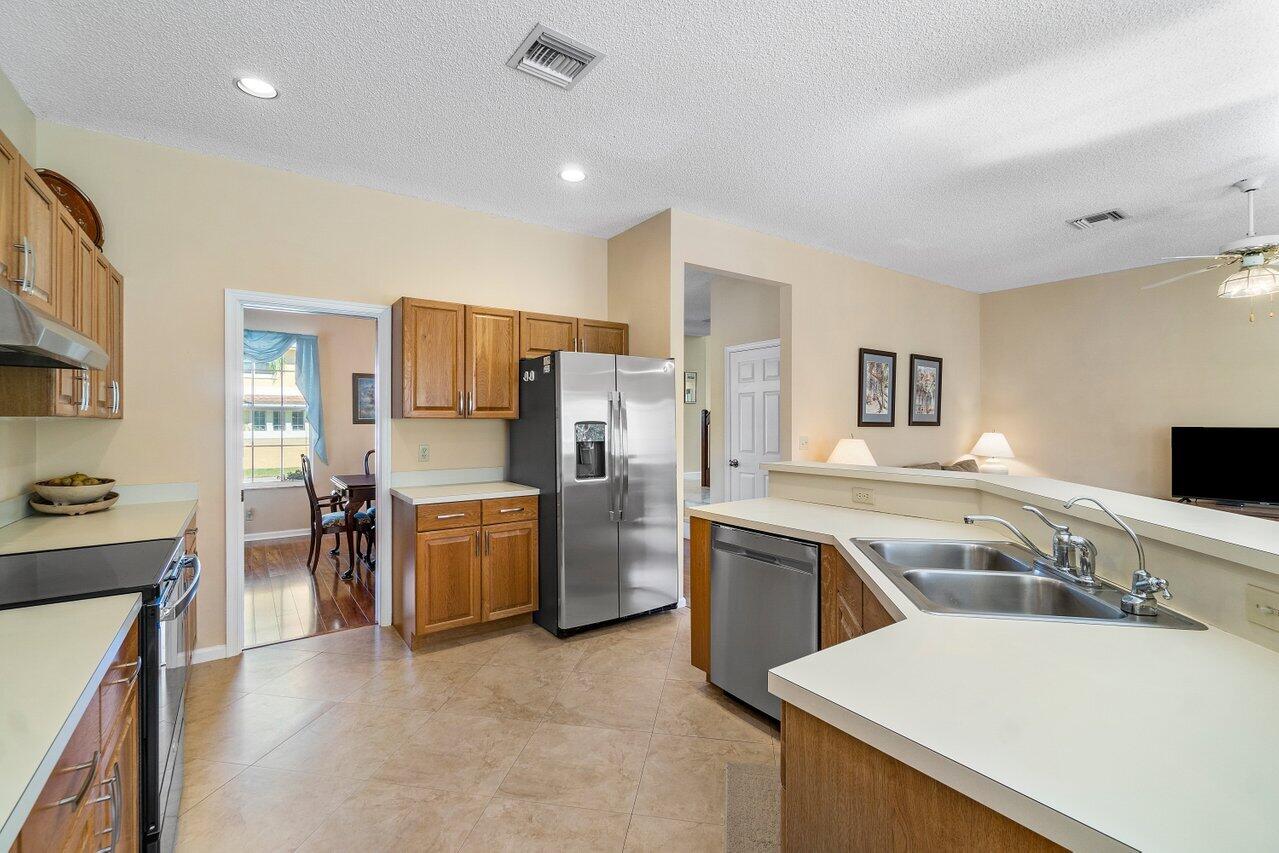 1801 Las Casas Road Boca Raton, FL 33486 - Photo 8 of 33 008-1801LasCasasRoad-BocaRaton-FL-33486-