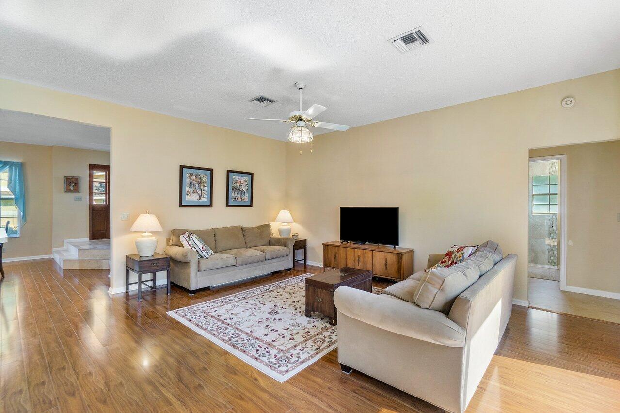1801 Las Casas Road Boca Raton, FL 33486 - Photo 9 of 33 011-1801LasCasasRoad-BocaRaton-FL-33486-