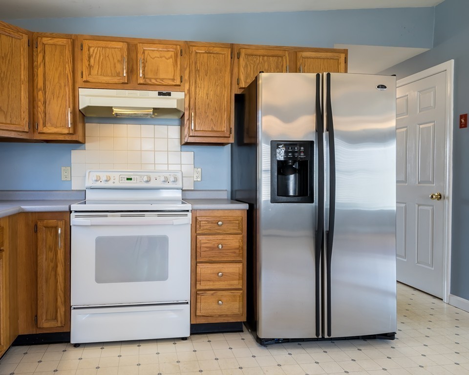 301 Den Quarry Road Lynn, MA 01904 - Photo 12 of 30 Gallery Image 12