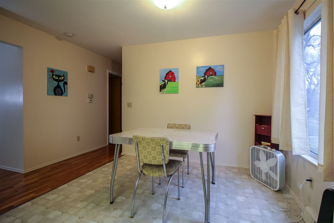 5203 Elms Road Flushing, MI 48433 - Photo 6 of 24 31373109-5.JPG