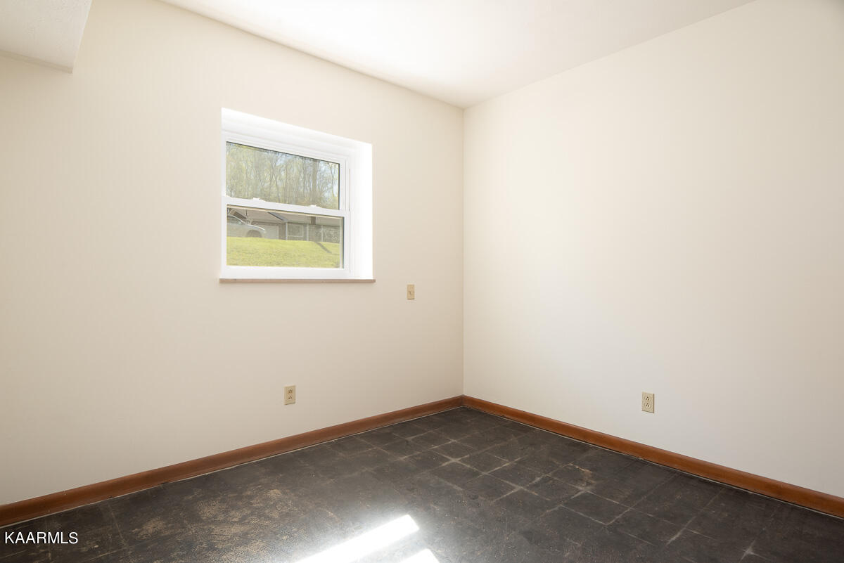 111 Wedgewood Road Oak Ridge, TN 37830 - Photo 18 of 19 JBP_Wedgewood111_Web-13