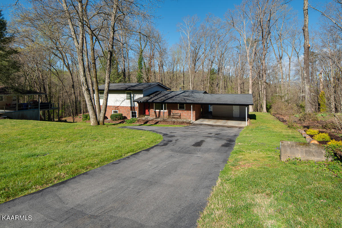 111 Wedgewood Road Oak Ridge, TN 37830 - Photo 2 of 19 JBP_Wedgewood111_Web-2